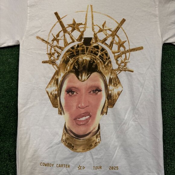 Beyoncé Golden Crown Cowboy Carter T-shirt size small - Picture 2 of 4